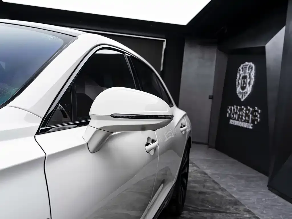 Bentley Flying Spur 2024 из CN, фото 2
