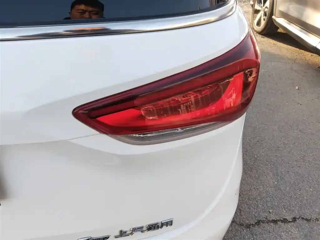 Buick GL6 2022 из CN, фото 10