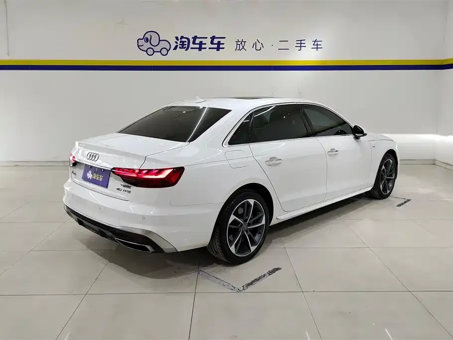 Audi A4L 2022 из CN, фото 7