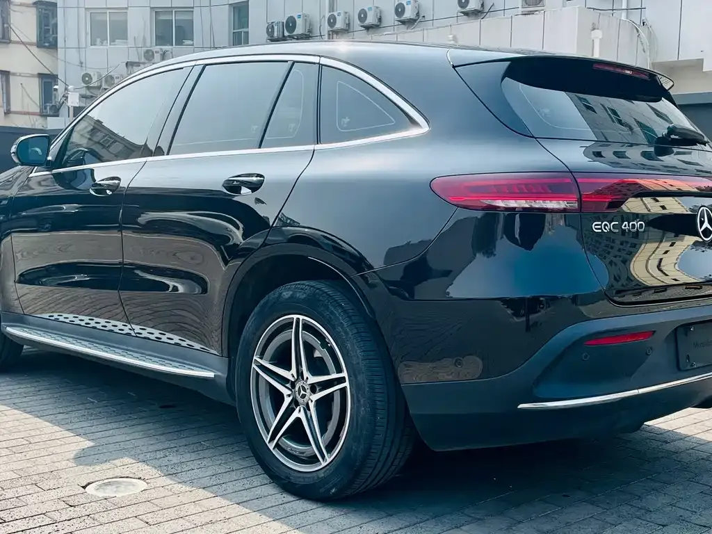 Mercedes-Benz EQC — фото 2
