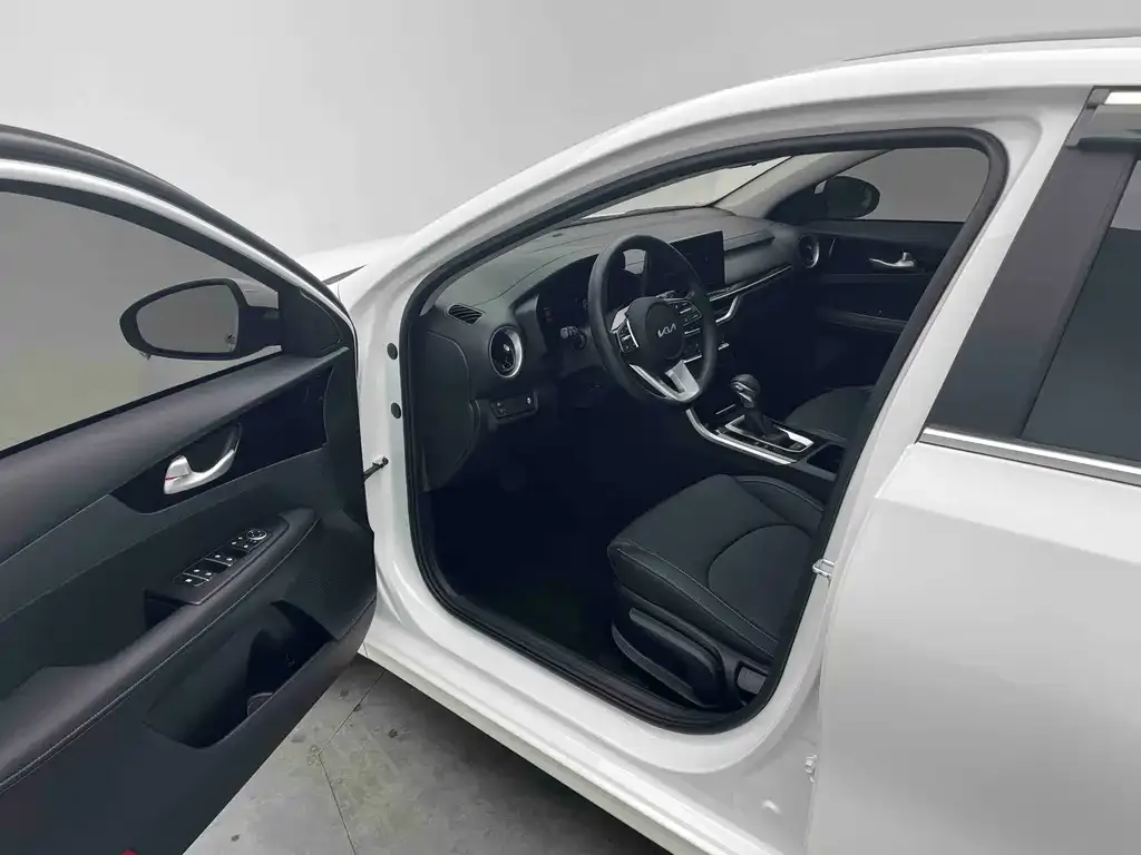 Kia K3 2022 из CN, фото 4