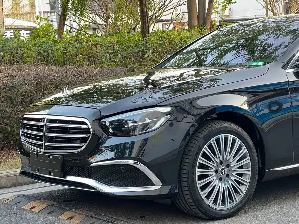 Mercedes-Benz E-Class — фото 10
