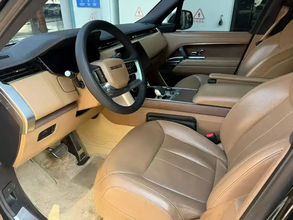Land Rover Range Rover 2024 из CN, фото 2
