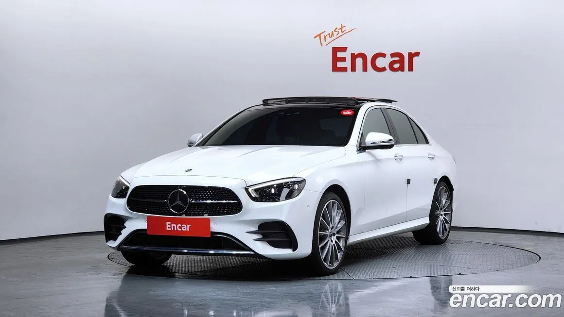 Mercedes-Benz E-Class — фото 1