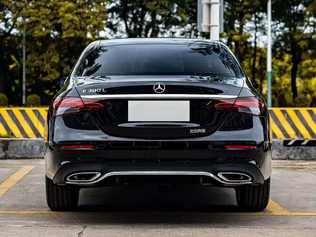 Mercedes-Benz E-Class 2023 из CN, фото 4