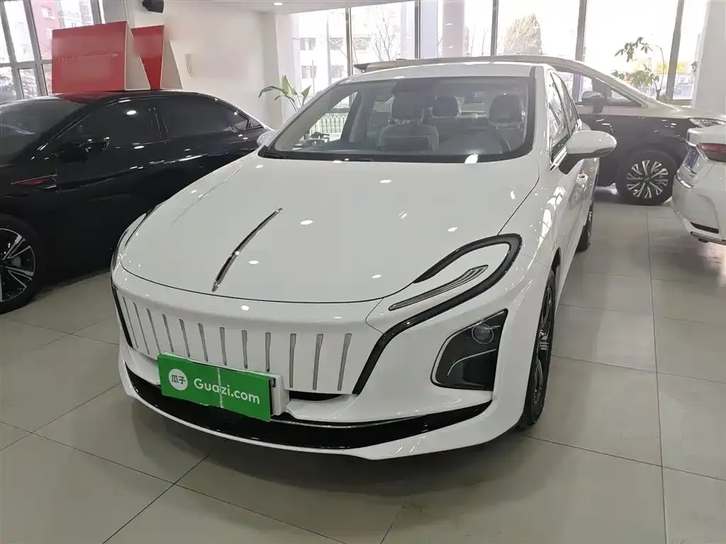 Hongqi E-QM5 2025 из CN, фото 1