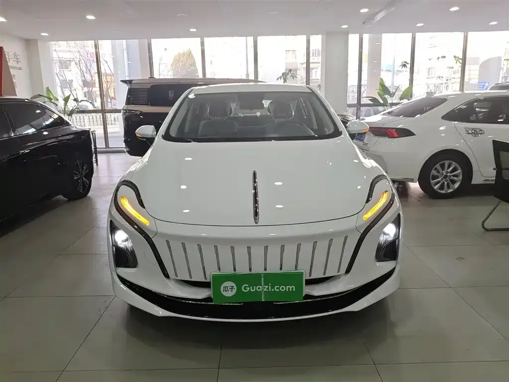 Hongqi E-QM5 2025 из CN, фото 4