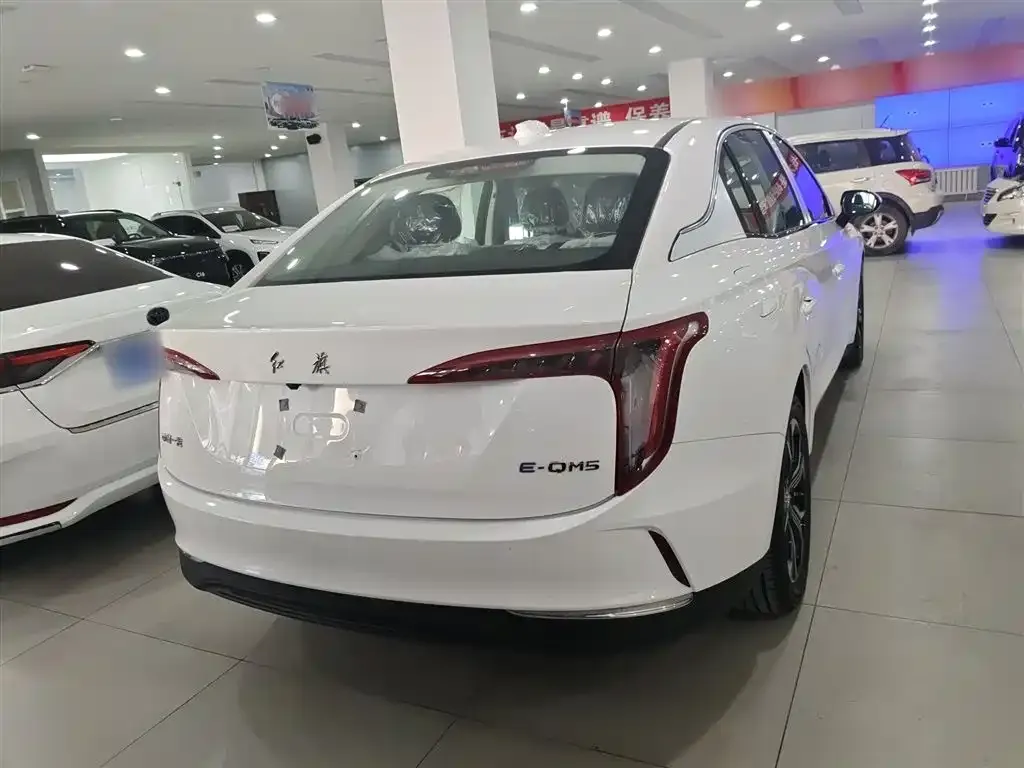 Hongqi E-QM5 2025 из CN, фото 9