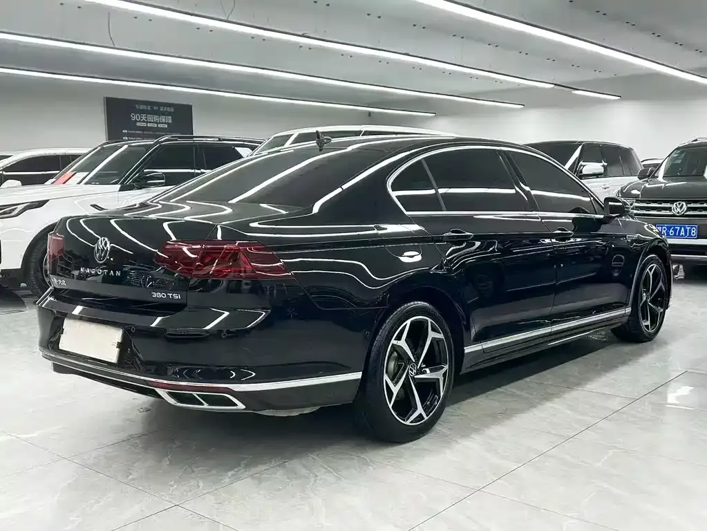 Volkswagen Magotan 2024 из CN, фото 6