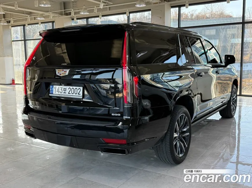 Cadillac Escalade 2023 из KR, фото 2