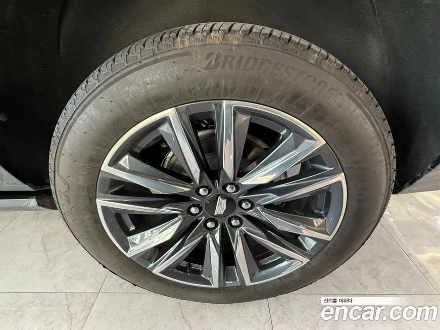 Cadillac Escalade 2023 из KR, фото 8