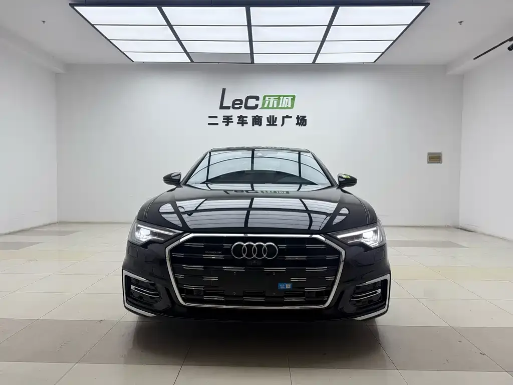 Audi A6L — фото 2