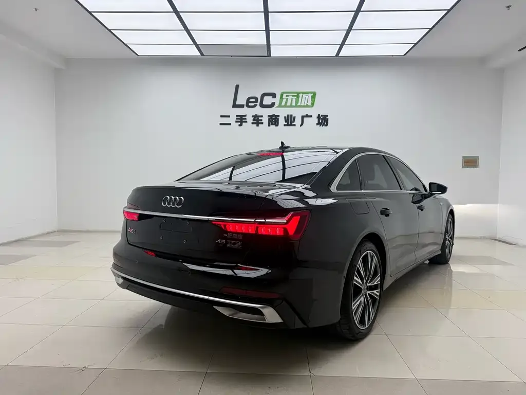 Audi A6L — фото 3