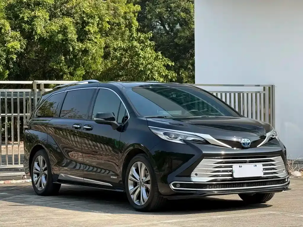 Toyota Sienna 2023 из CN, фото 9