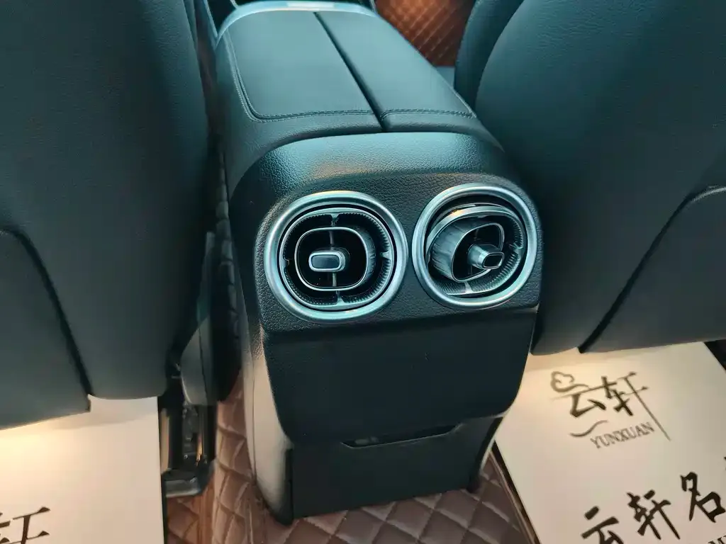 Mercedes-Benz C-Class 2023 из CN, фото 8
