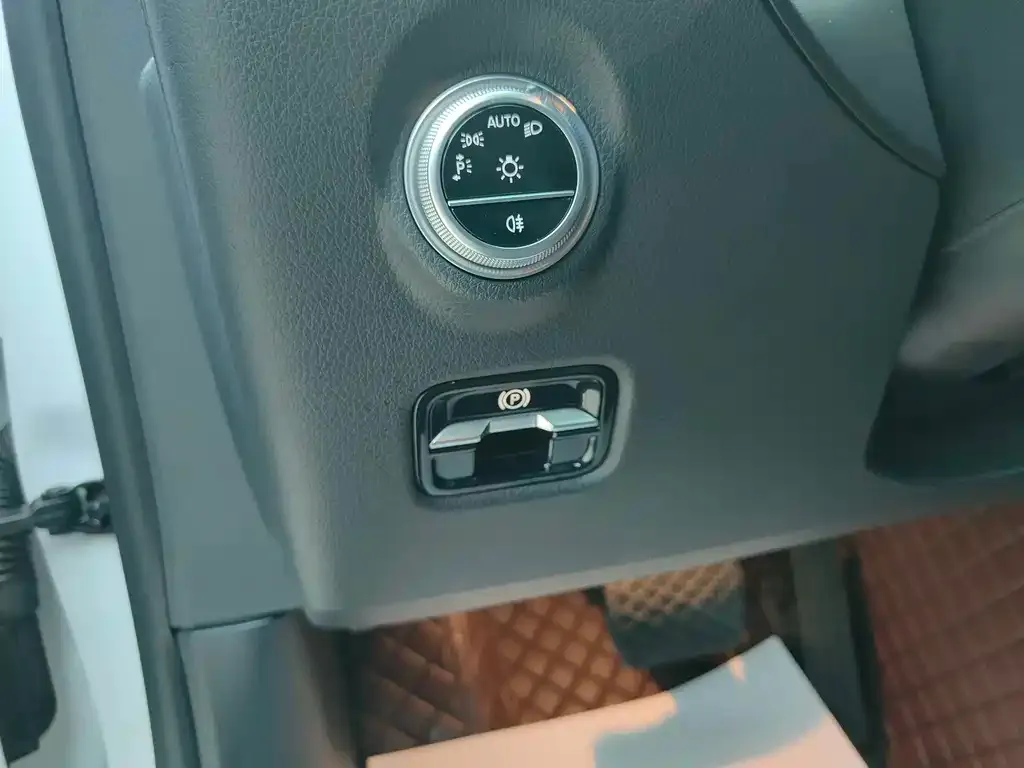 Mercedes-Benz C-Class 2023 из CN, фото 5