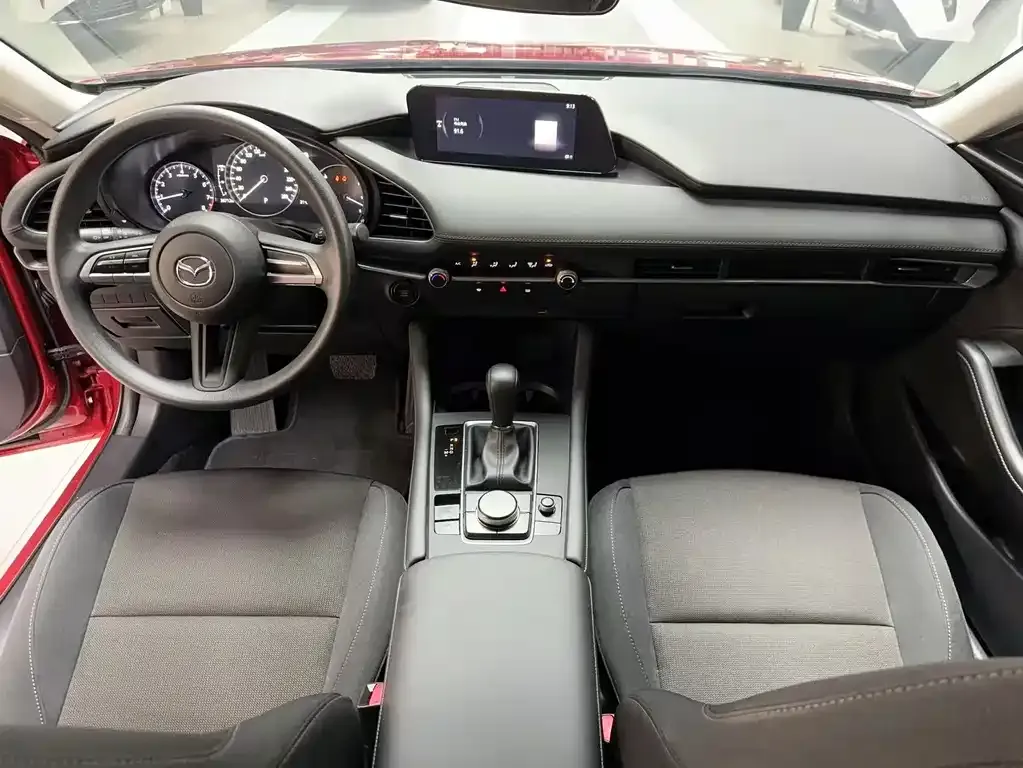 Mazda 3 Axela 2022 из CN, фото 4