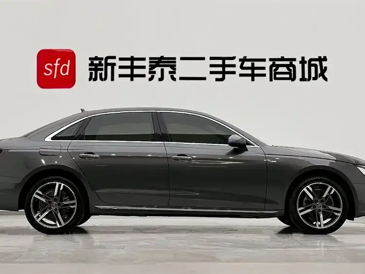 Audi A4L 2021 из CN, фото 6