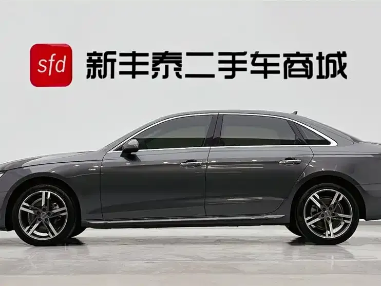 Audi A4L 2021 из CN, фото 4