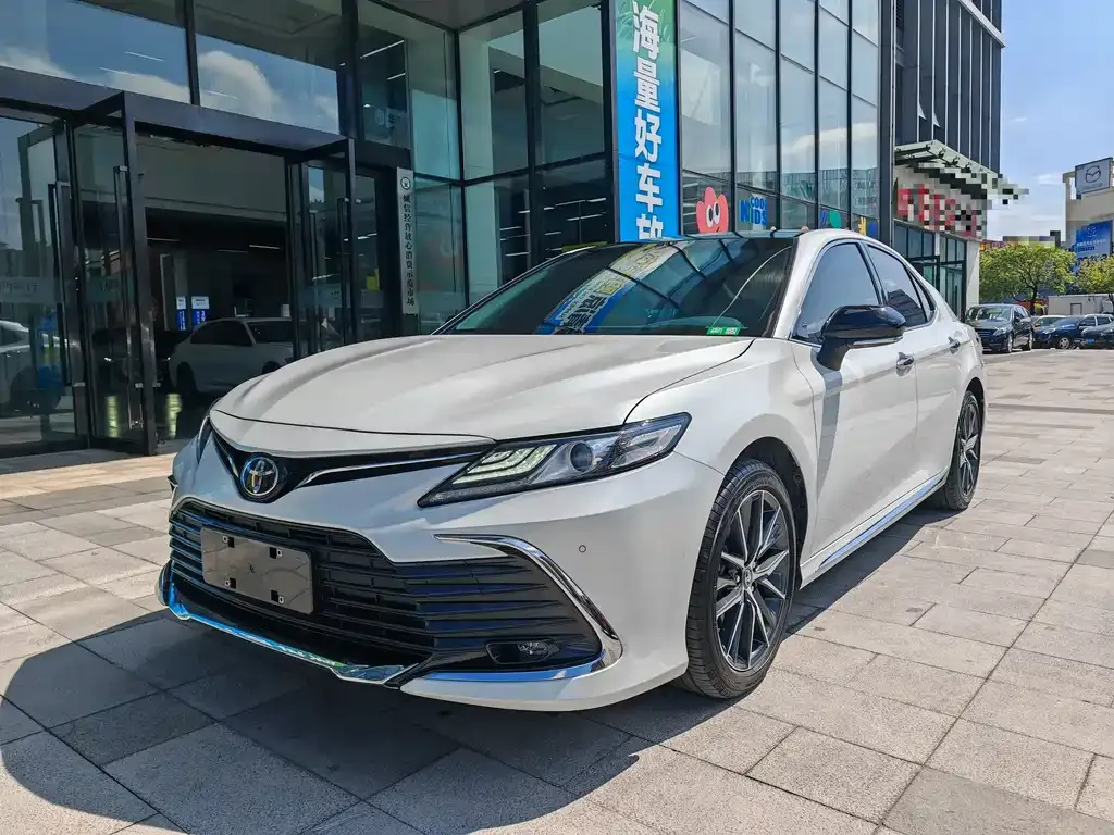Toyota Camry 2024 из CN, фото 1