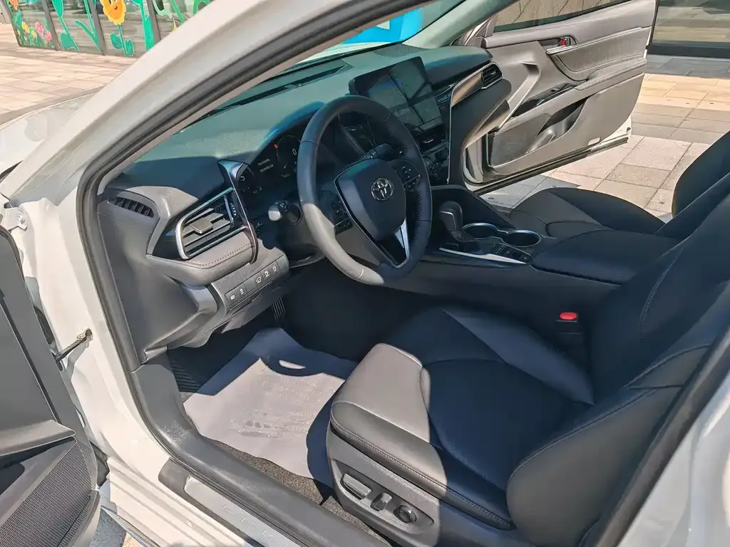 Toyota Camry 2024 из CN, фото 3