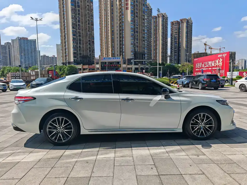 Toyota Camry 2024 из CN, фото 8