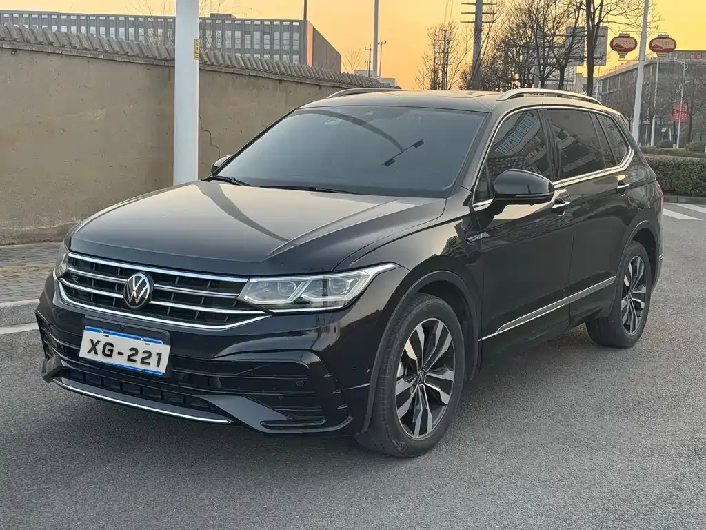 Volkswagen Tiguan L 2023 из CN, фото 1