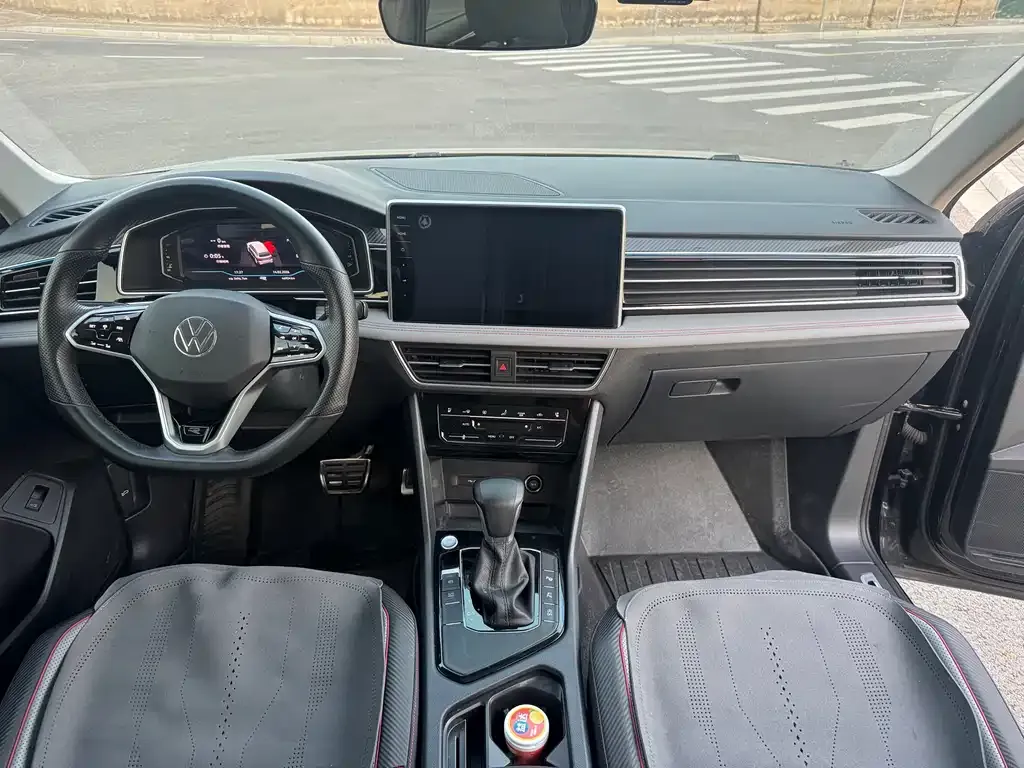 Volkswagen Tiguan L 2023 из CN, фото 10