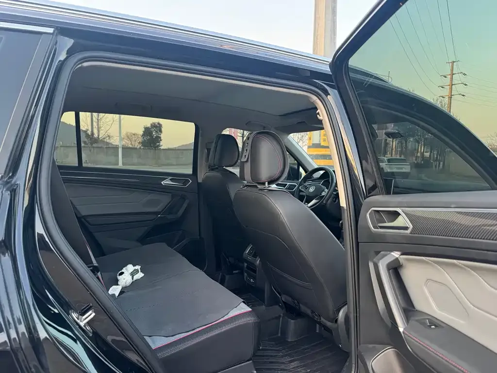 Volkswagen Tiguan L 2023 из CN, фото 6