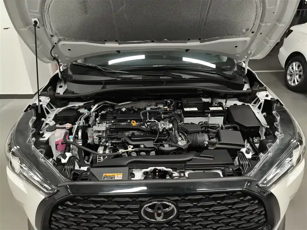 Toyota Corolla Cross 2024 из CN, фото 10