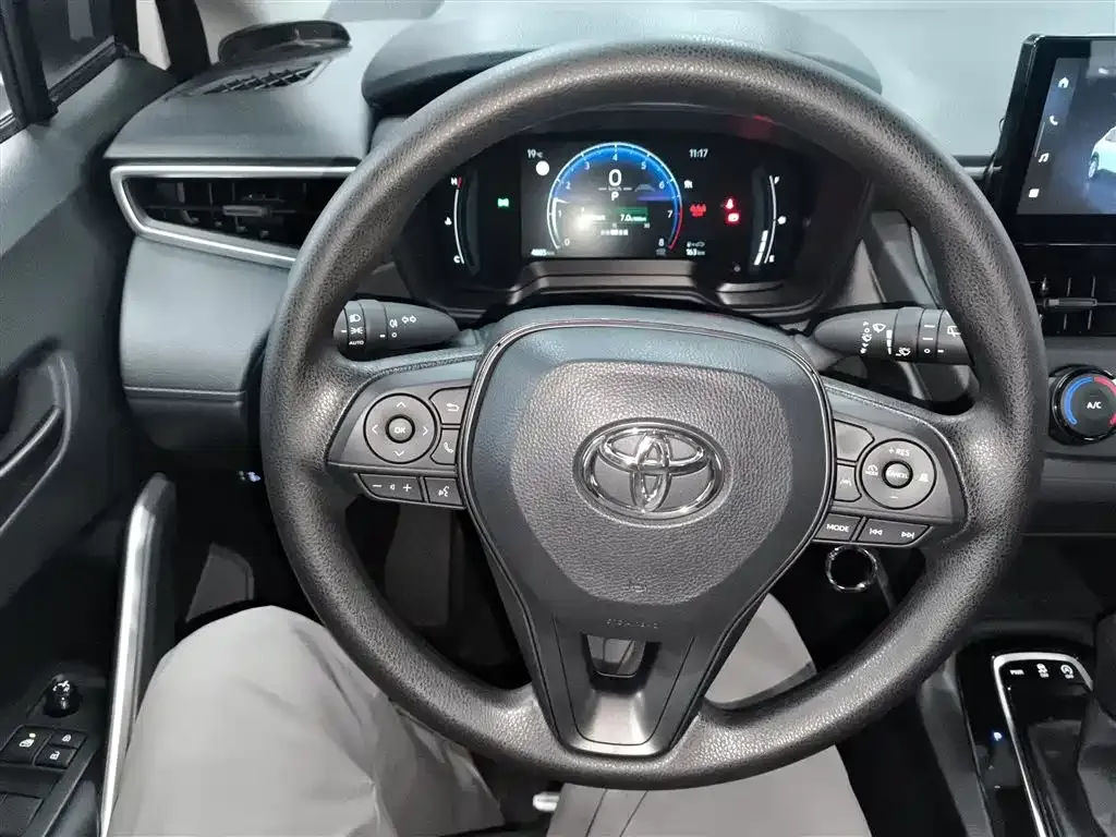 Toyota Corolla Cross 2024 из CN, фото 8