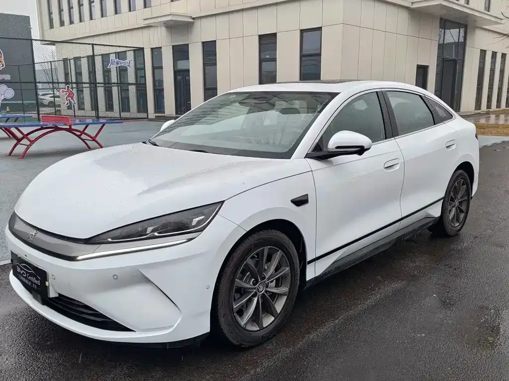 BYD Qin L — фото 1
