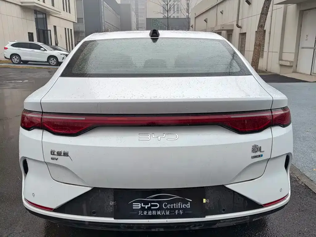 BYD Qin L — фото 7