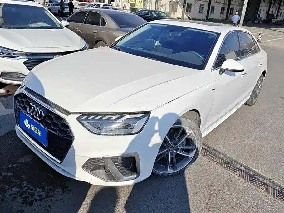 Audi A4L 2023 из CN, фото 1