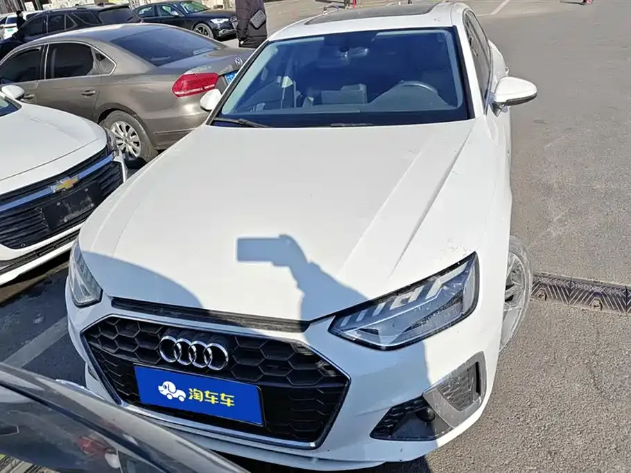 Audi A4L 2023 из CN, фото 3