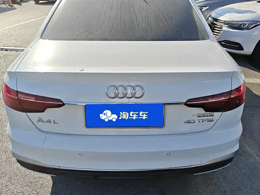Audi A4L 2023 из CN, фото 6