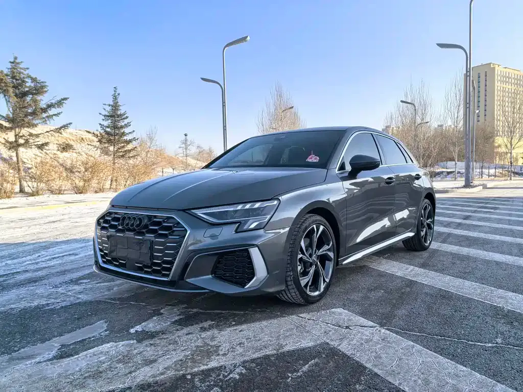 Audi A3 — фото 1