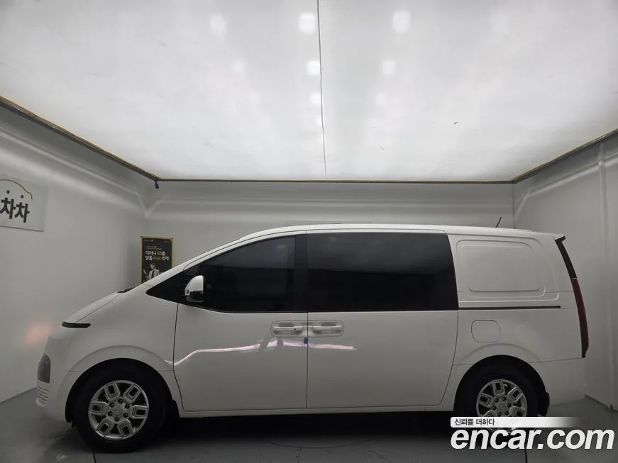 Hyundai Staria — фото 4