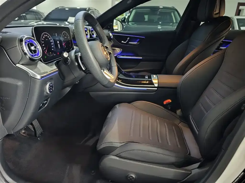 Mercedes-Benz C-Class 2024 из CN, фото 2