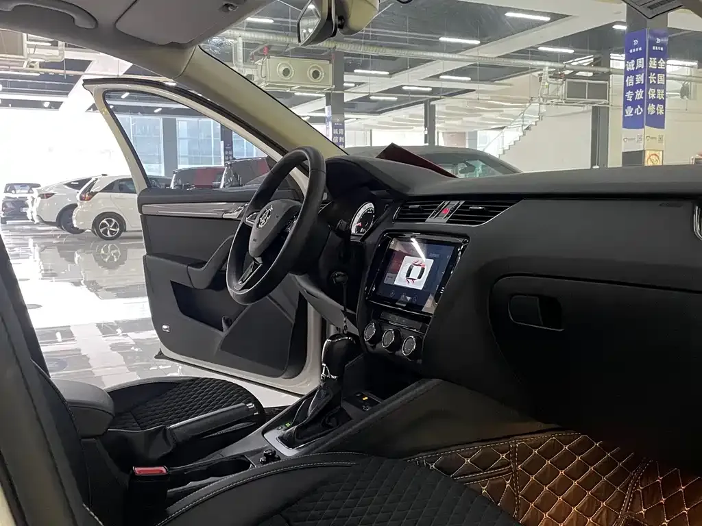 Skoda Octavia 2021 из CN, фото 10