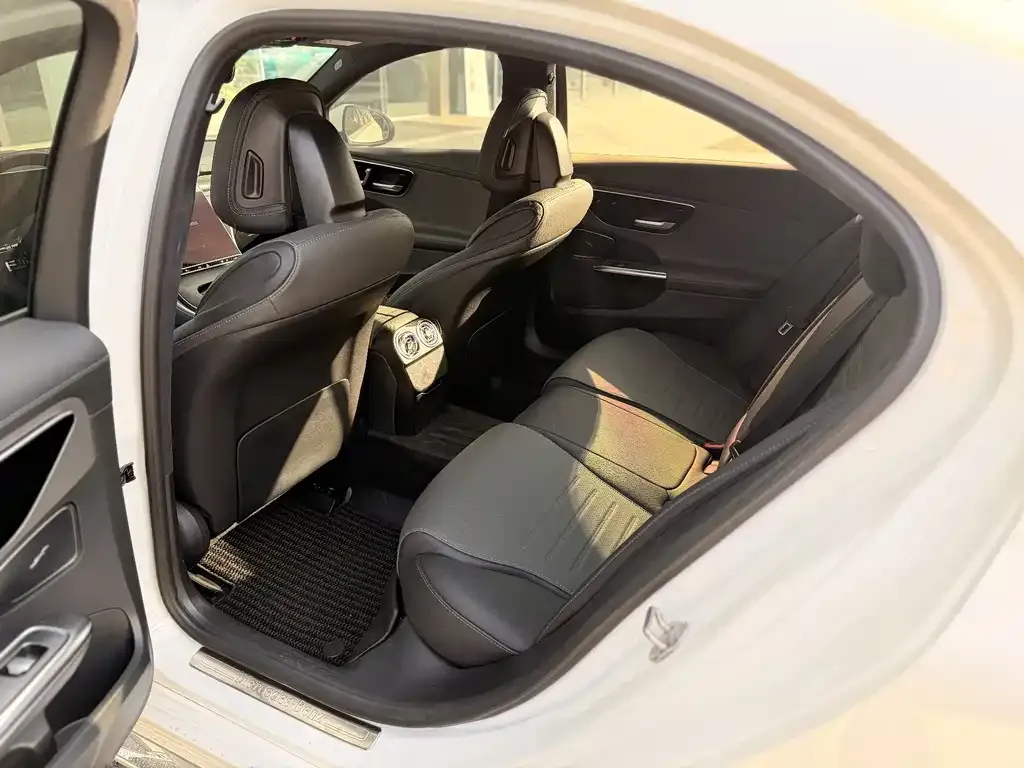 Mercedes-Benz C-Class 2023 из CN, фото 2