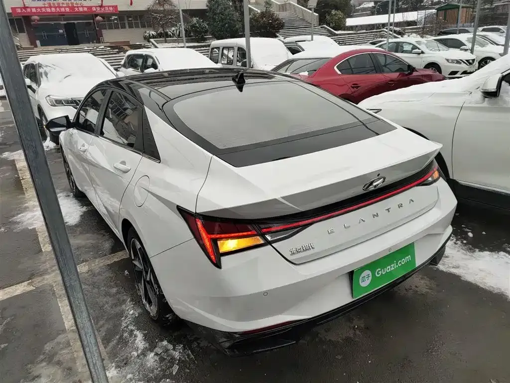 Hyundai Elantra 2022 из CN, фото 4