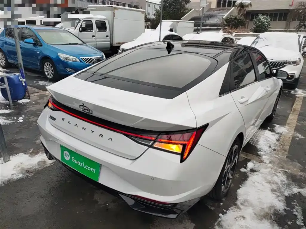 Hyundai Elantra 2022 из CN, фото 5