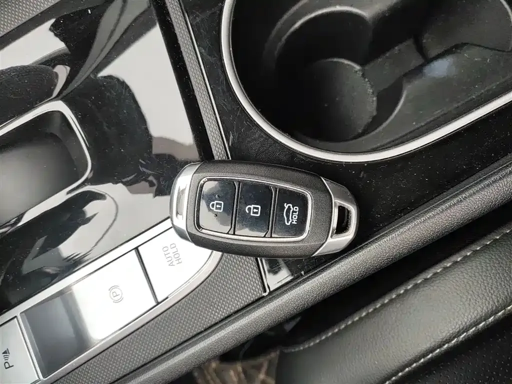 Hyundai Elantra 2022 из CN, фото 7
