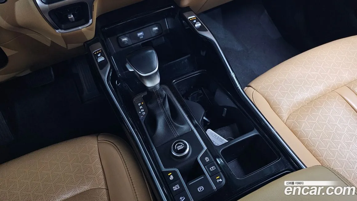 Kia Sorento — фото 8