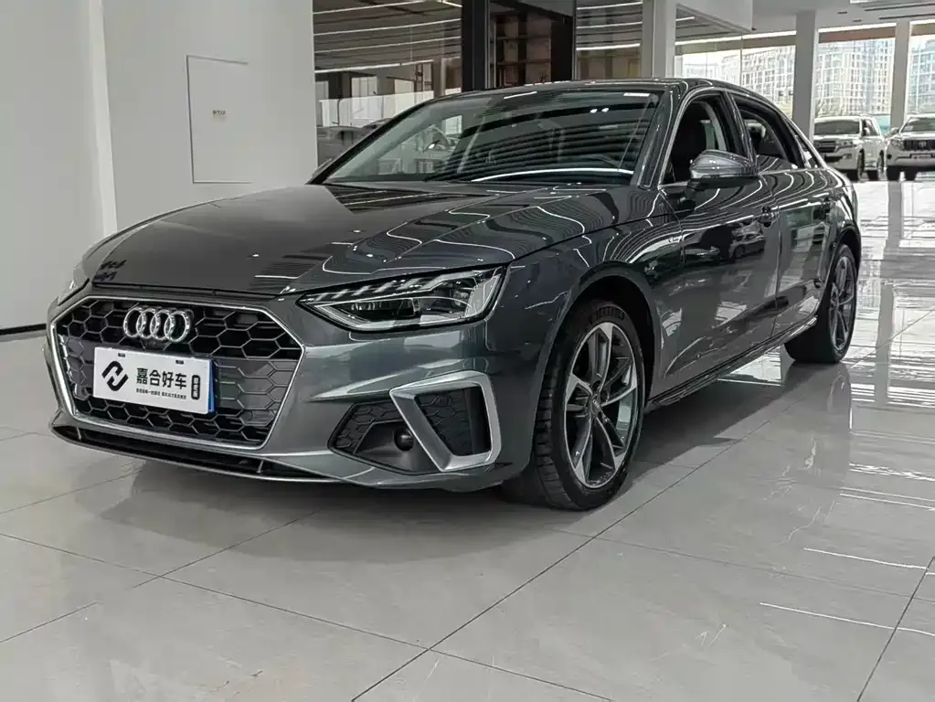 Audi A4L 2021 из CN, фото 1