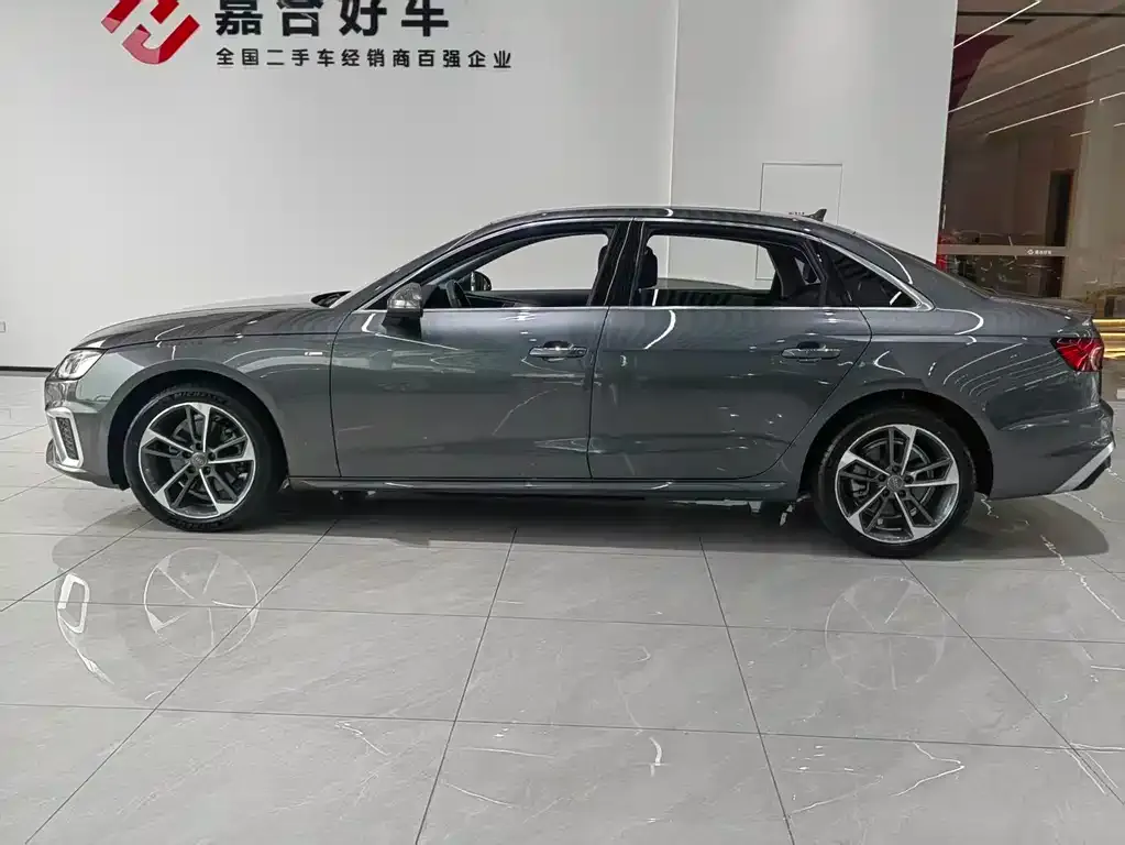 Audi A4L 2021 из CN, фото 7