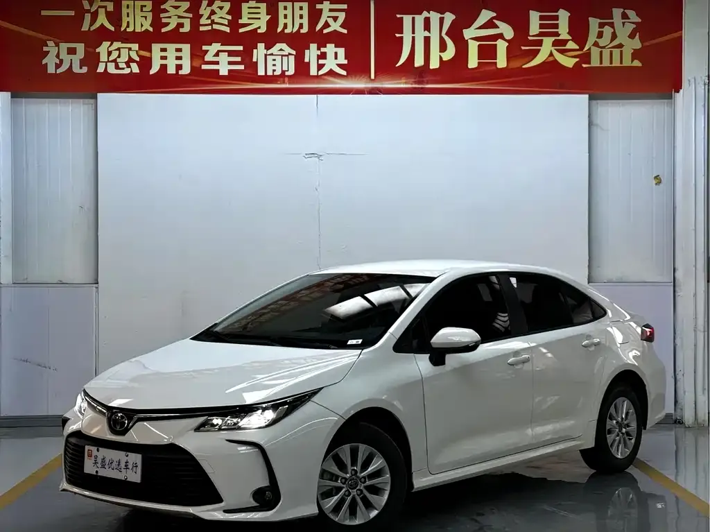Toyota Corolla 2024 из CN, фото 1