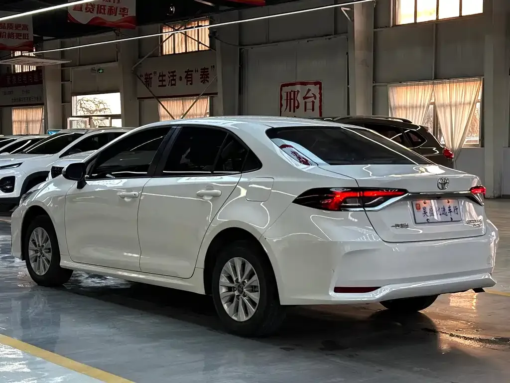 Toyota Corolla 2024 из CN, фото 4