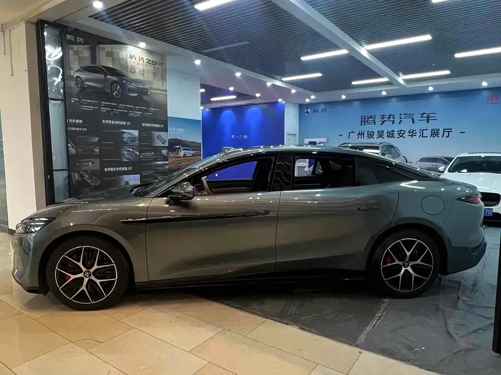 BYD Han L — фото 4